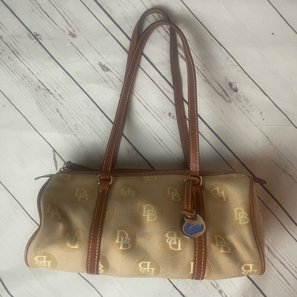 Vintage Dooney & Bourke Barrel Bag - Picture 2 of 11